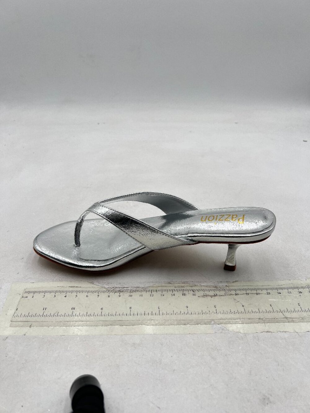 Pazzion Silver Open Toe Flip Flop Slip On Low Heel Thong Sandals